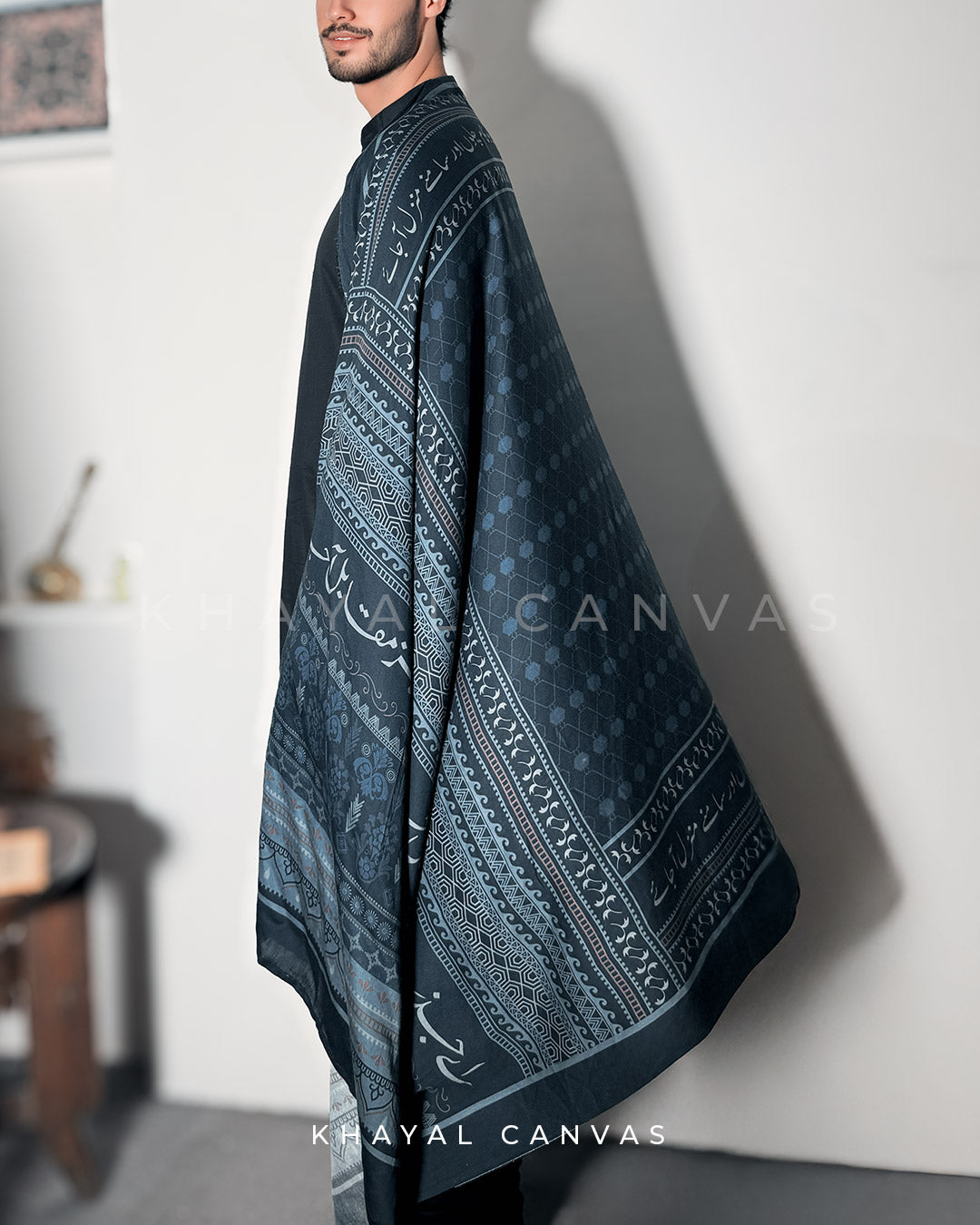 Bāzgasht (Echo) Blue & Black Odhini