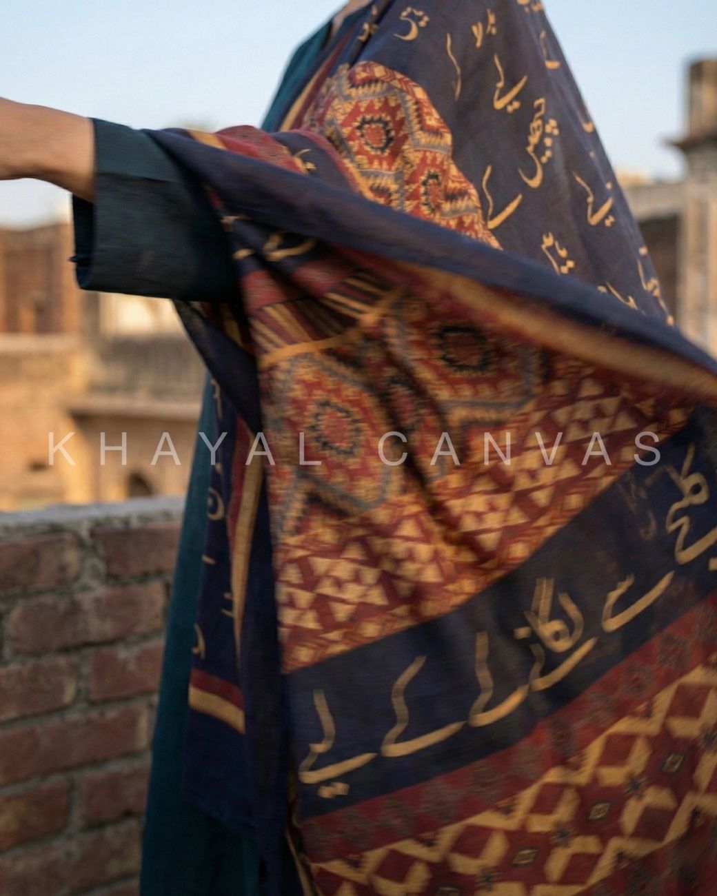 Lafz-e-Tamanna blue cotton odhni with Urdu calligraphy
