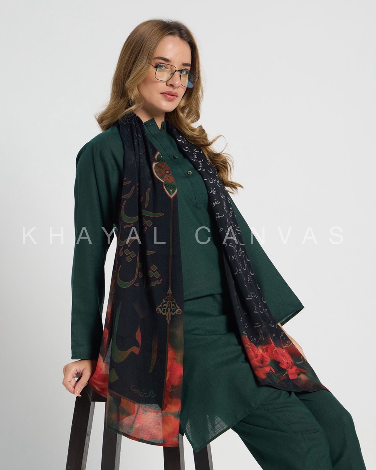 Gul-e-Rangīn (گلِ رنگیں) | Stole